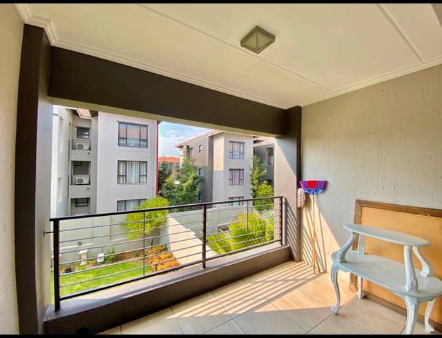 2 BEDROOM APARTMENT FOR SALE IN FOURWAYS